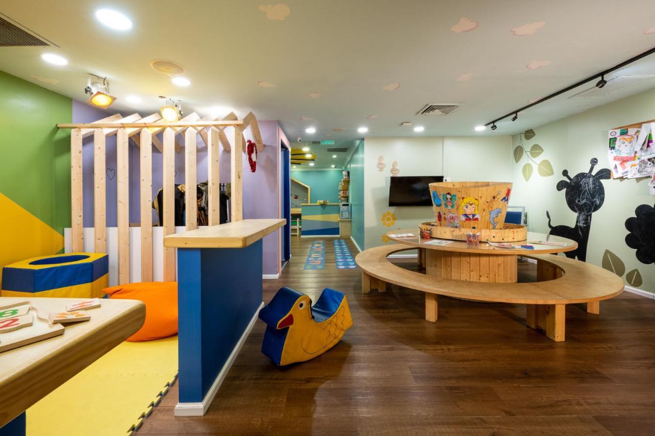 Aria Hotel Eilat Buitenkant foto The Children's Hospital