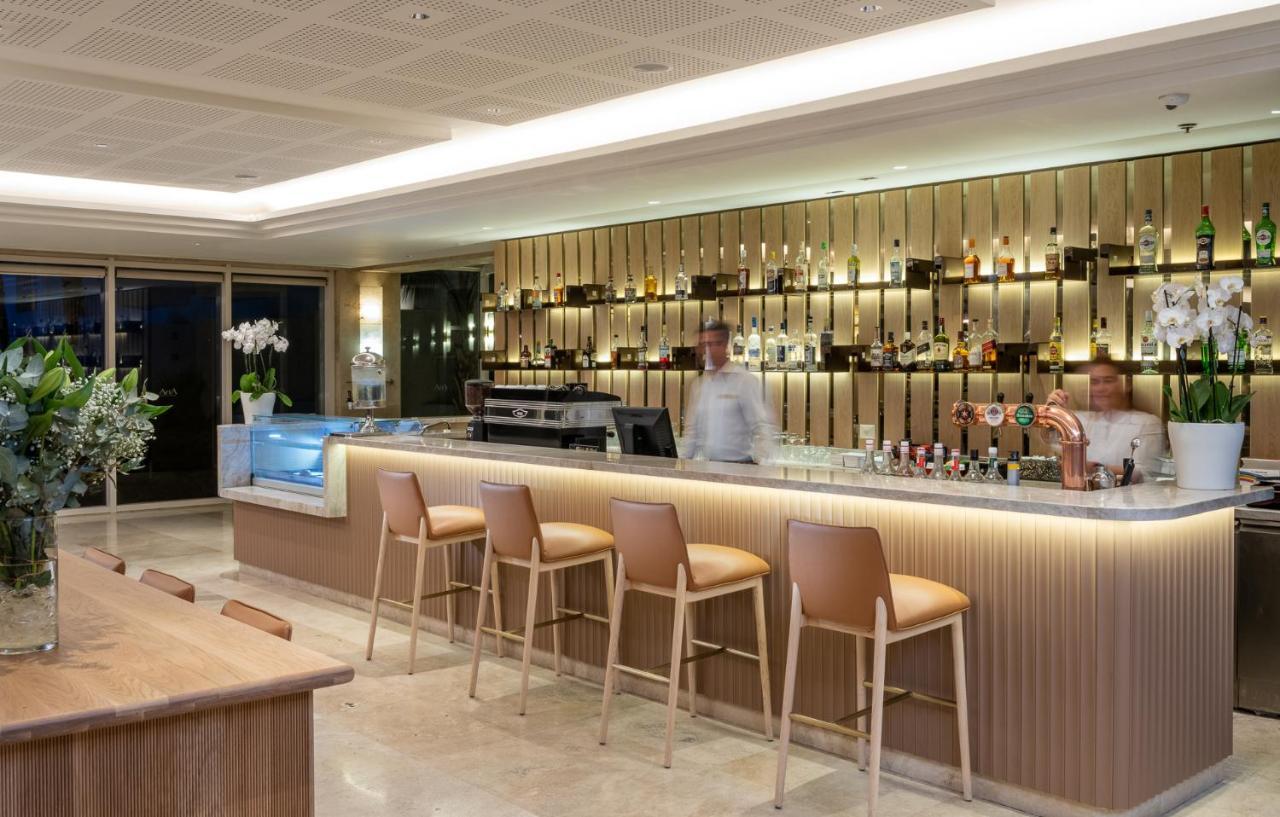 Aria Hotel Eilat Buitenkant foto The bar at the lounge