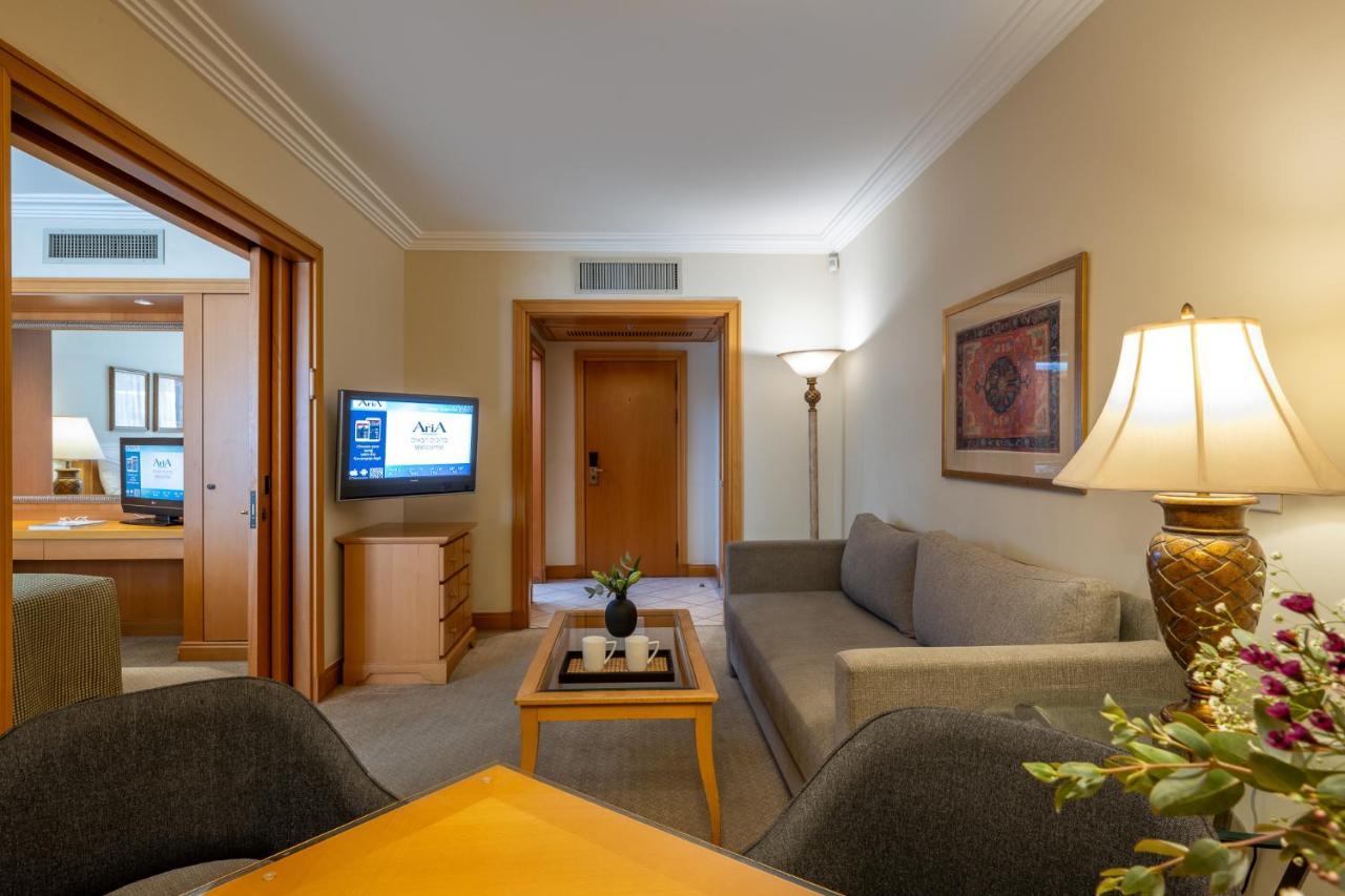 Aria Hotel Eilat Buitenkant foto A suite at the Grand Hyatt Hotel, Amman, Jordan