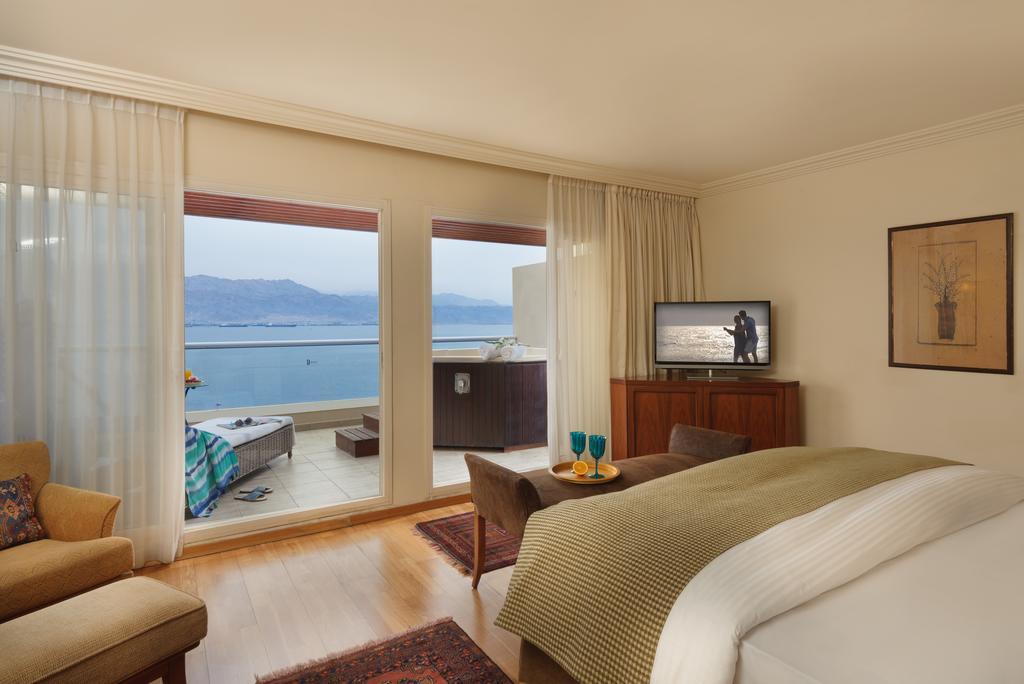 Aria Hotel Eilat Buitenkant foto A bedroom at the hotel